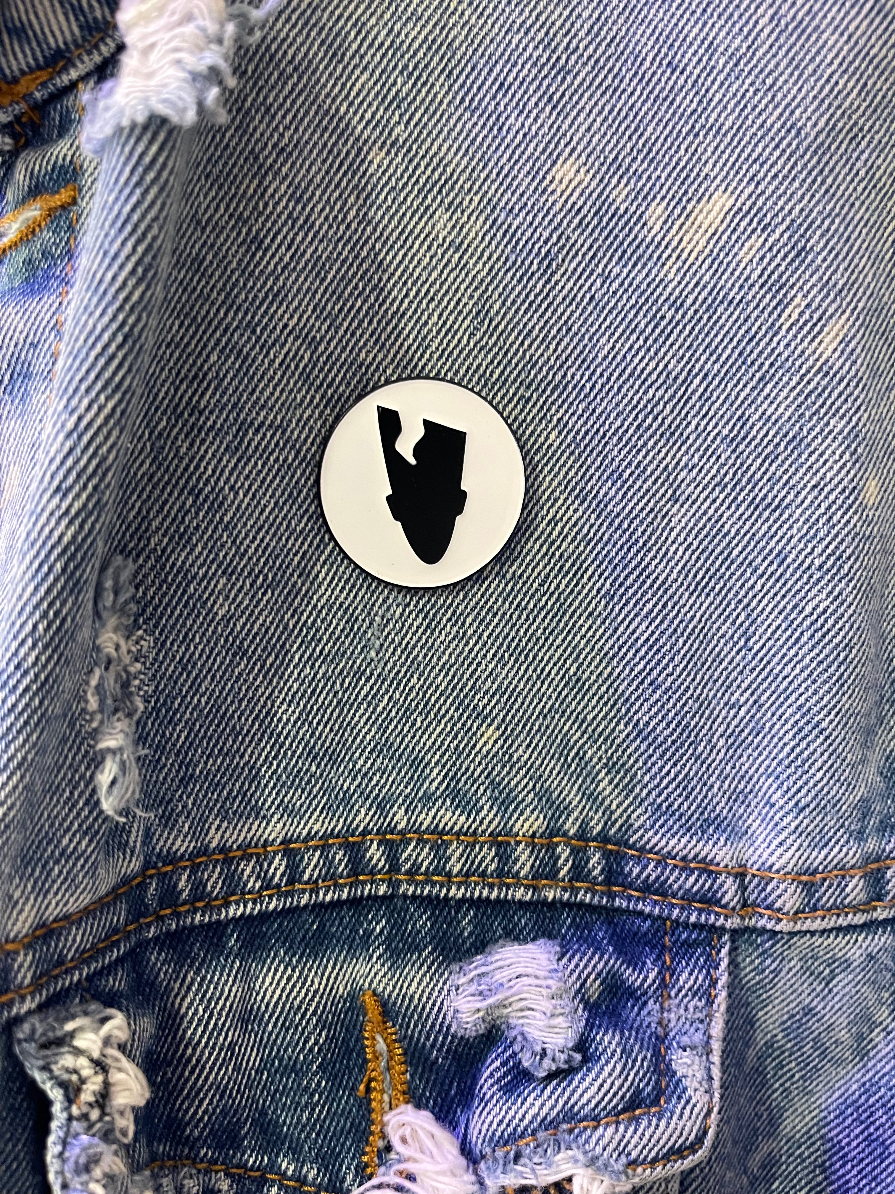 Kwamé Logo Enamel Pin